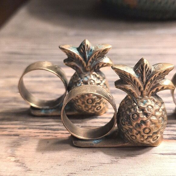 Brass Pineapple Napkin Rings Set of 6 Vintage - Picture 6 of 9